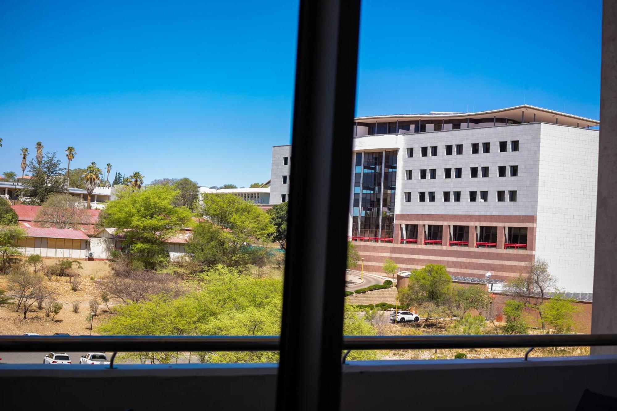 Urban Oasis Apartments At Freedom Plaza Windhoek Exterior foto
